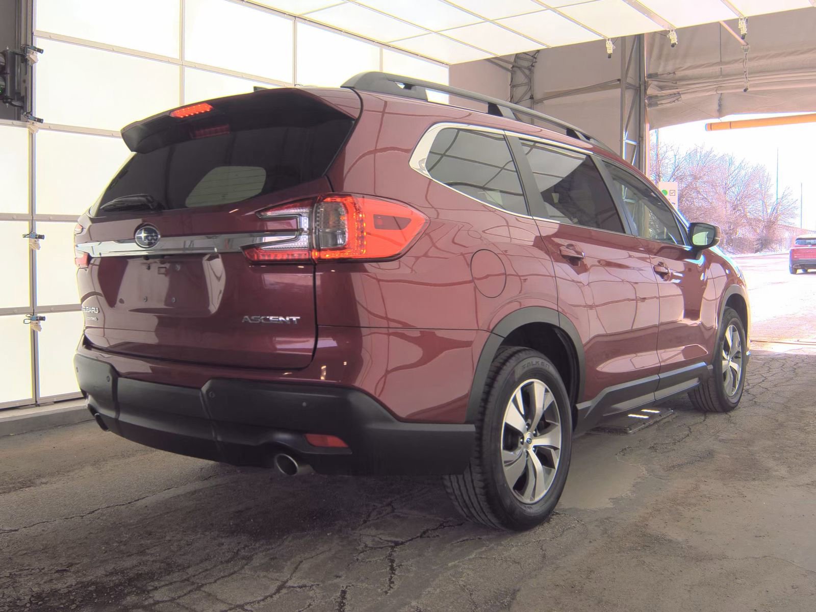 Used 2025 Subaru Ascent Premium image 5