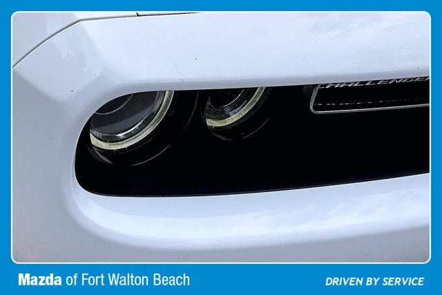 Used 2019 Dodge Challenger SXT RWD image 27
