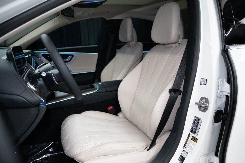 New 2027 Mercedes-Benz E 450 4MATIC Sedan image 12