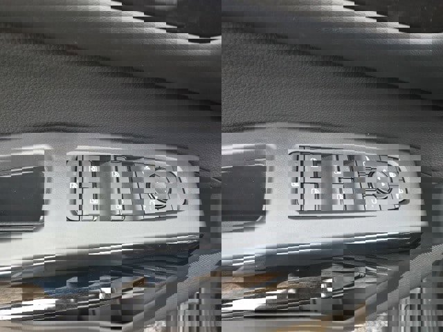 New 2025 Nissan Pathfinder SV w/ SV Premium Package image 26