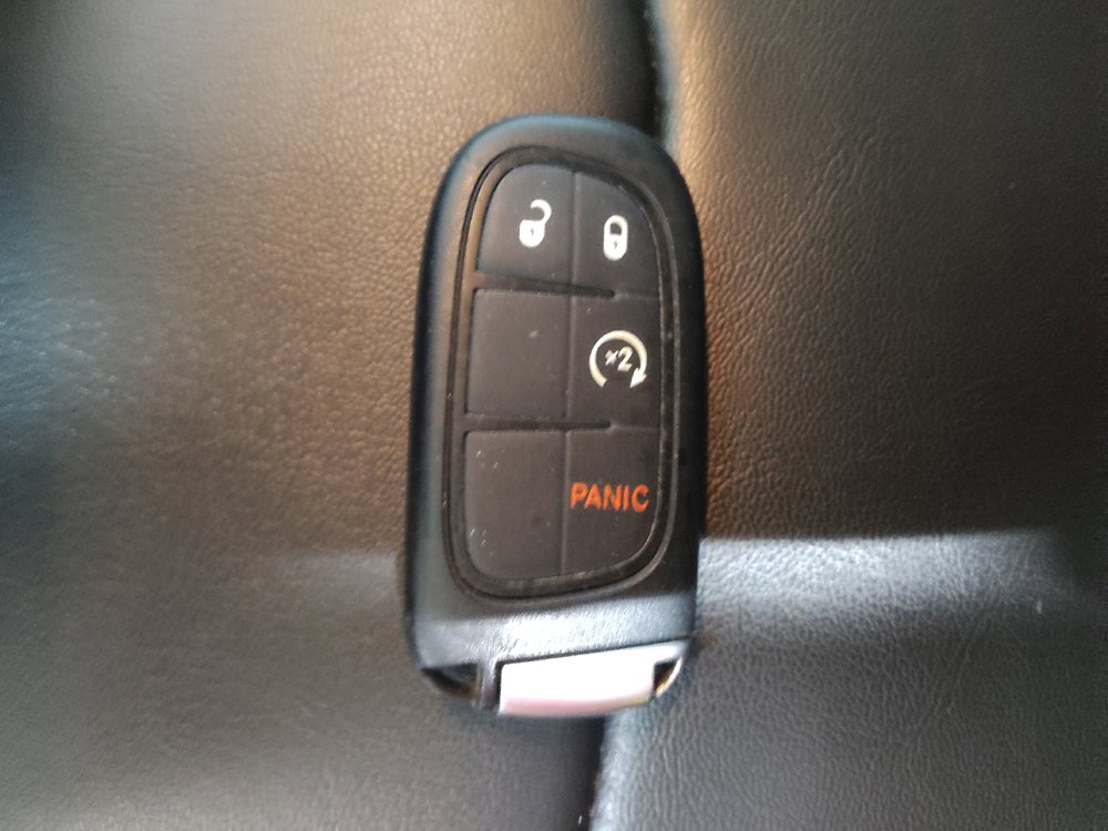 Used 2022 Jeep Cherokee Trailhawk AWD/4WD image 32