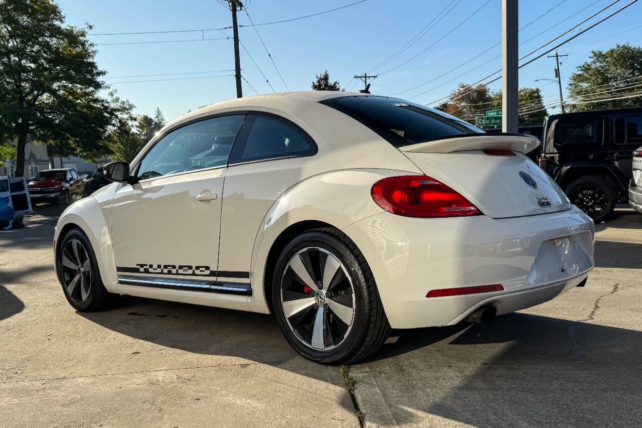 Used 2012 Volkswagen Beetle Launch Edition FWD image 5