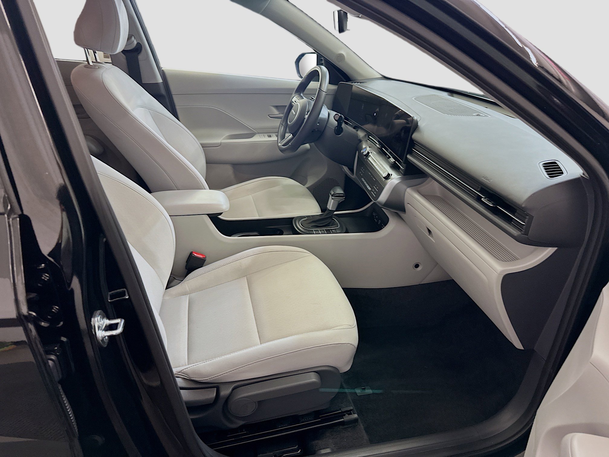 Used 2025 Hyundai Kona SEL AWD/4WD image 31