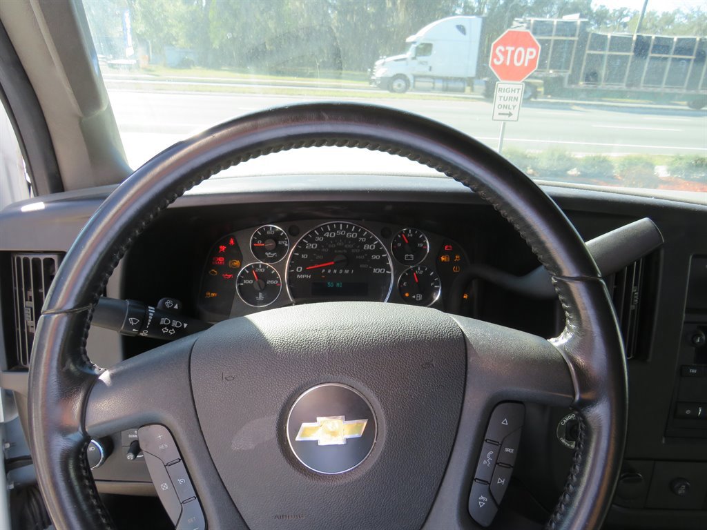 Used 2021 Chevrolet Express 3500 w/ Power Convenience Package image 5