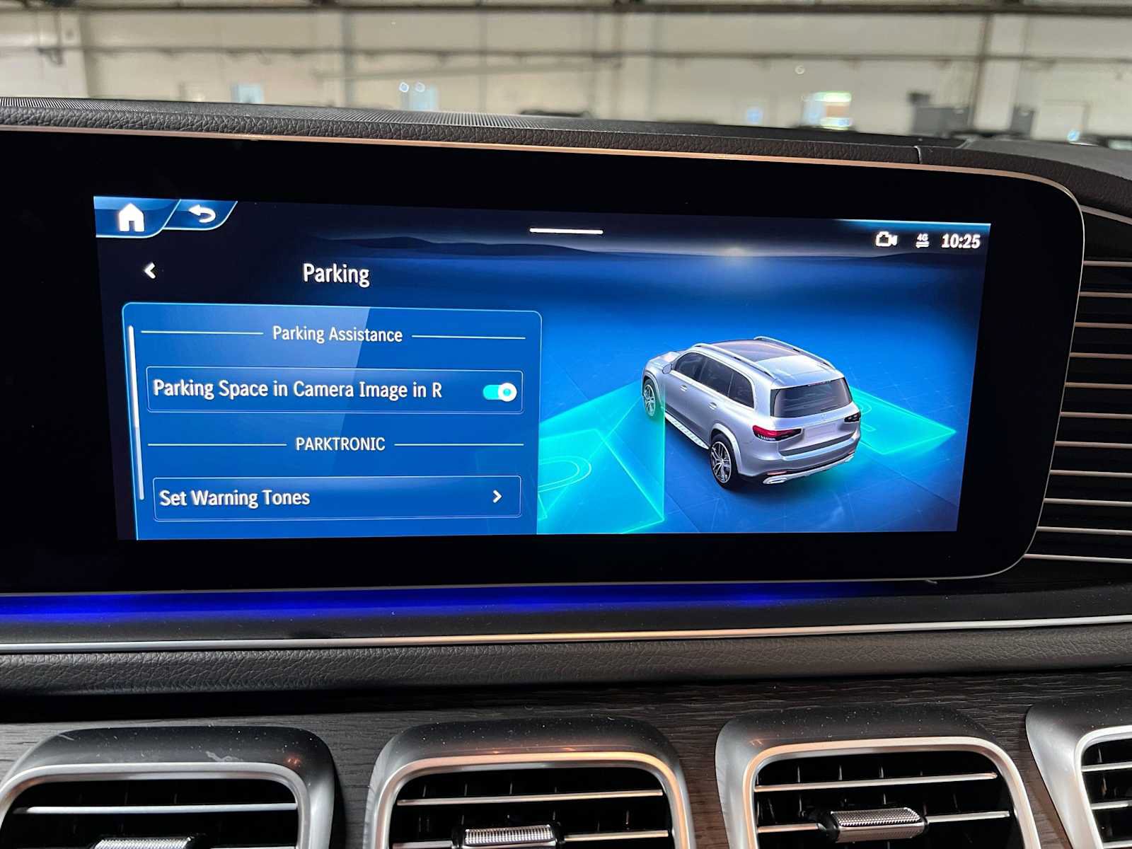New 2026 Mercedes-Benz GLS 450 4MATIC image 41