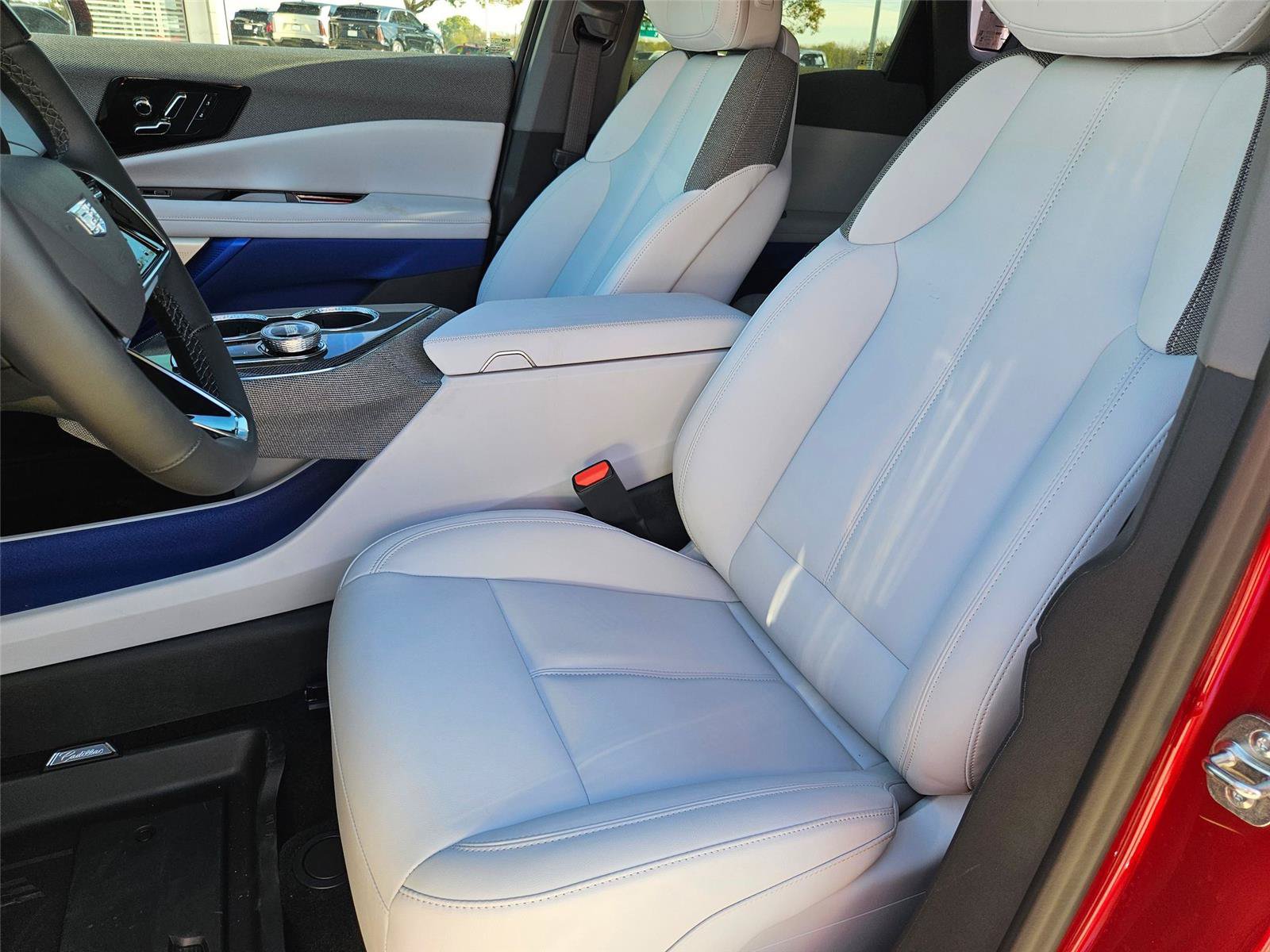 New 2026 Cadillac Optiq Sport 1 w/ LPO, Floor Liner Package AWD/4WD image 11