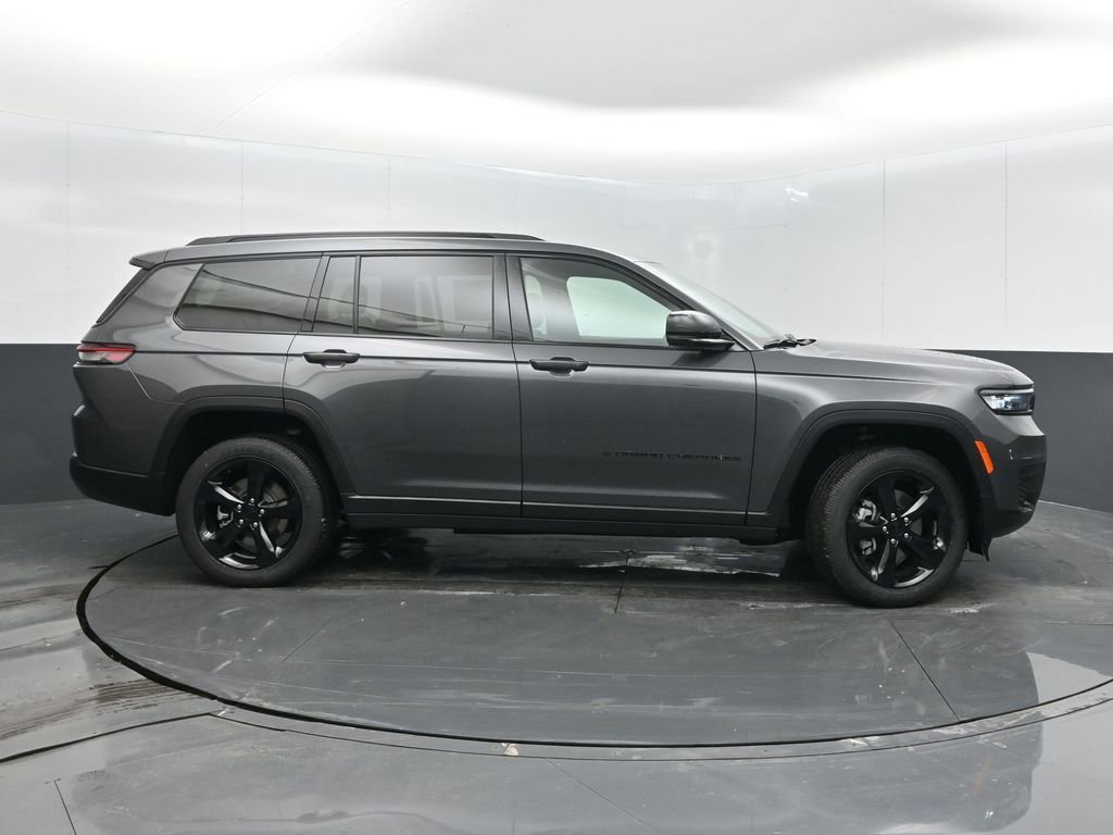 New 2025 Jeep Grand Cherokee L Altitude image 8