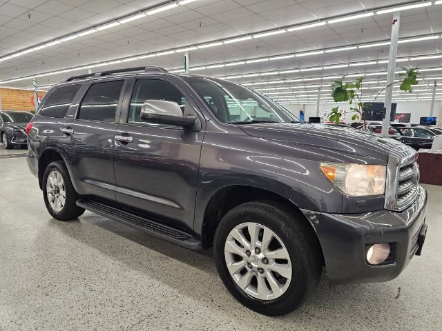 Used 2013 Toyota Sequoia Platinum image 3