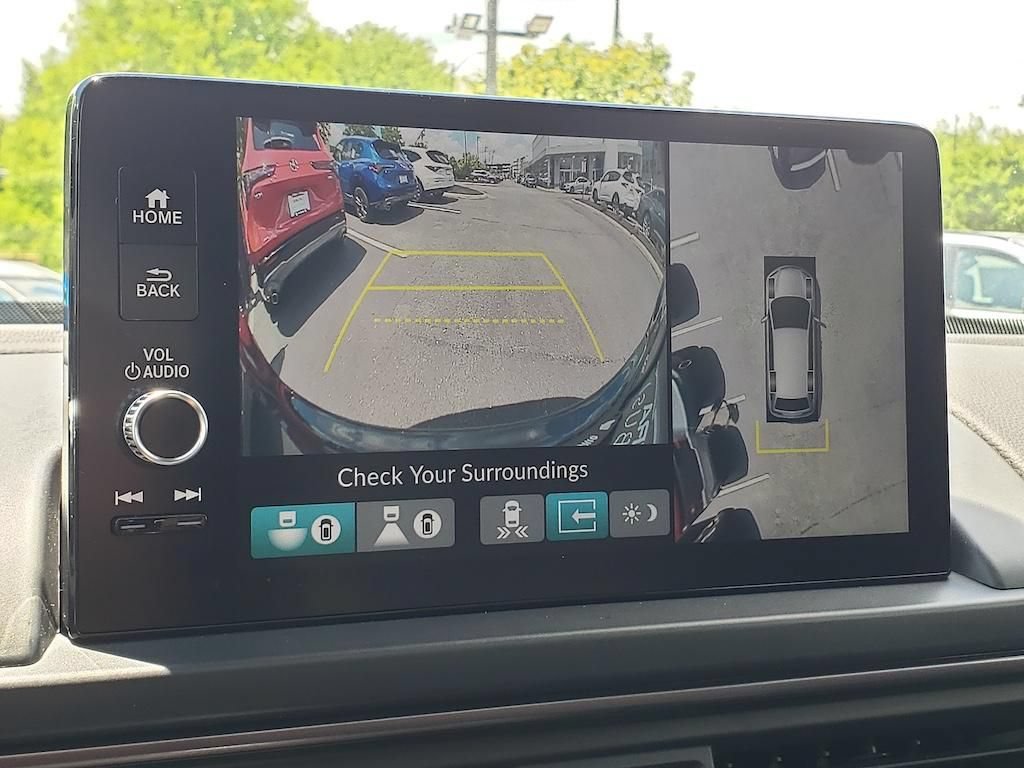 Used 2024 Honda Pilot TrailSport image 24