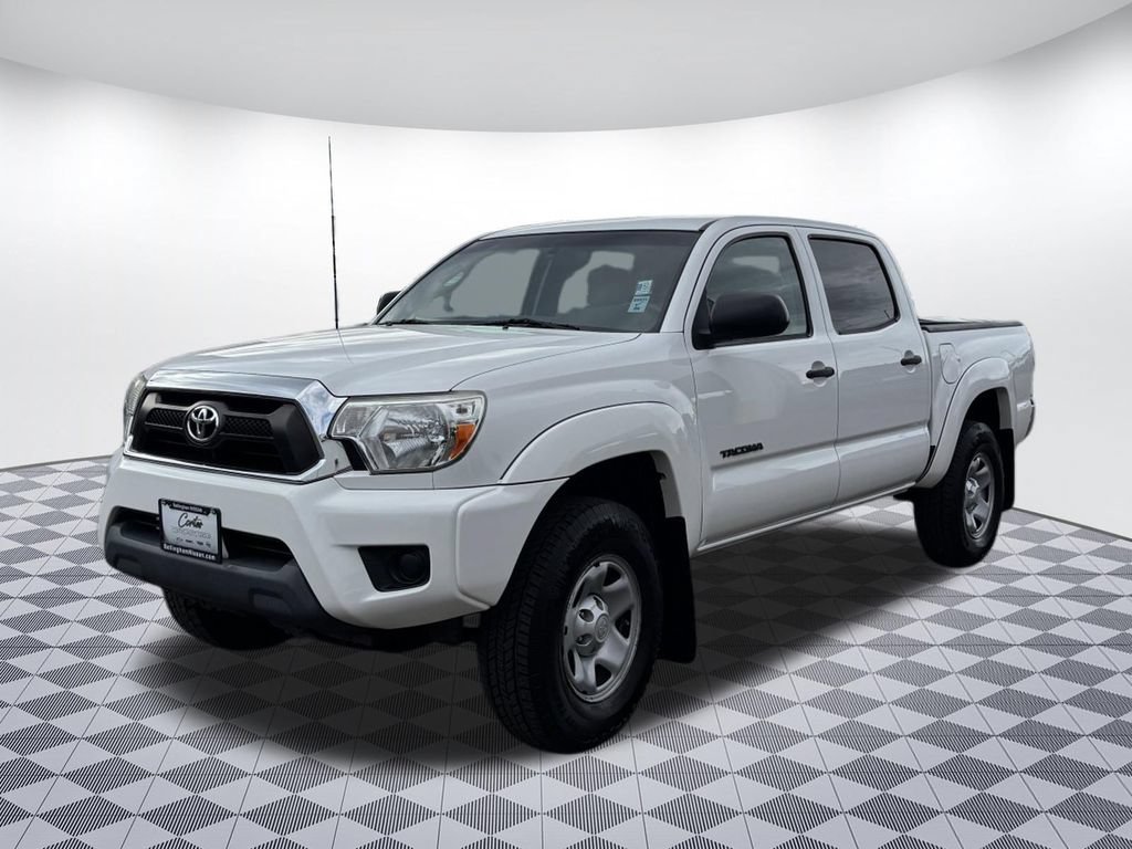 Used 2014 Toyota Tacoma PreRunner w/ SR5 Package RWD image 3