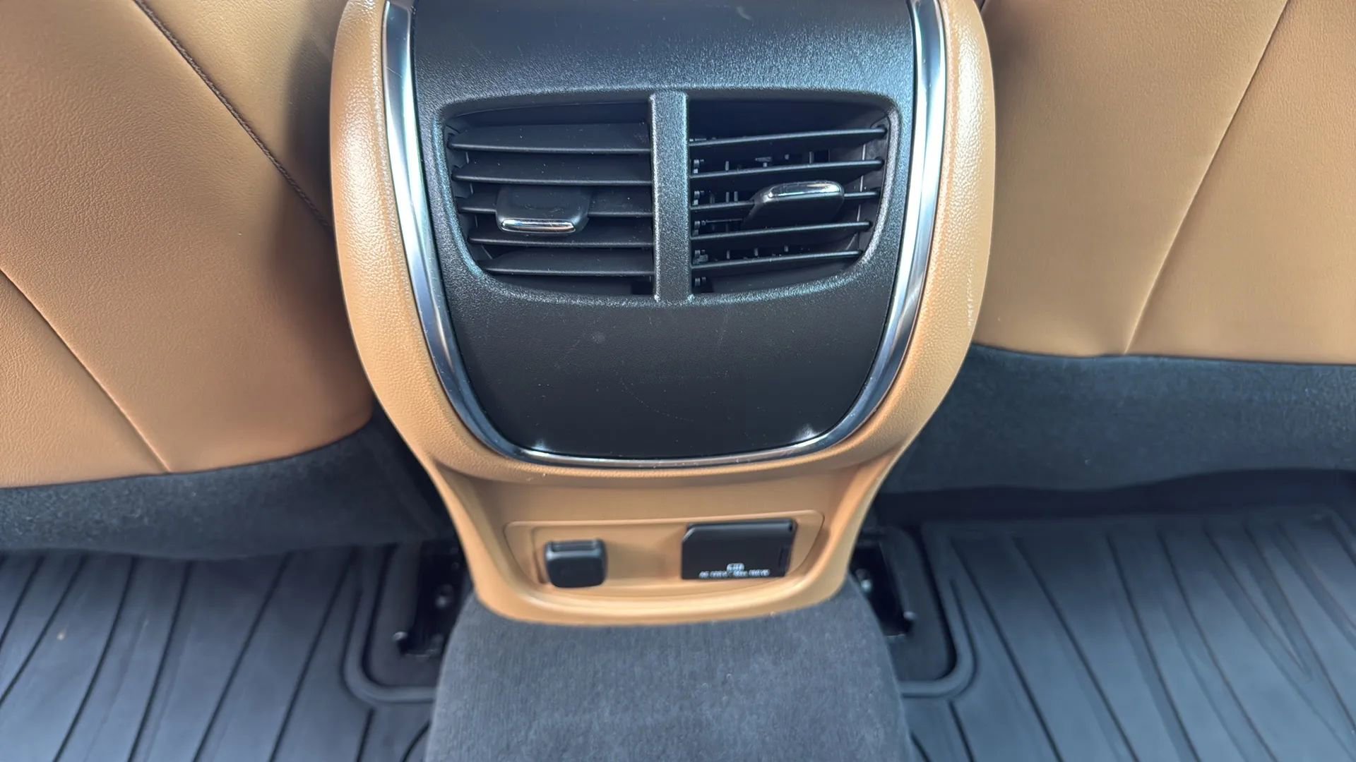 Used 2018 Buick LaCrosse Premium w/ Driver Confidence Package #2 image 27