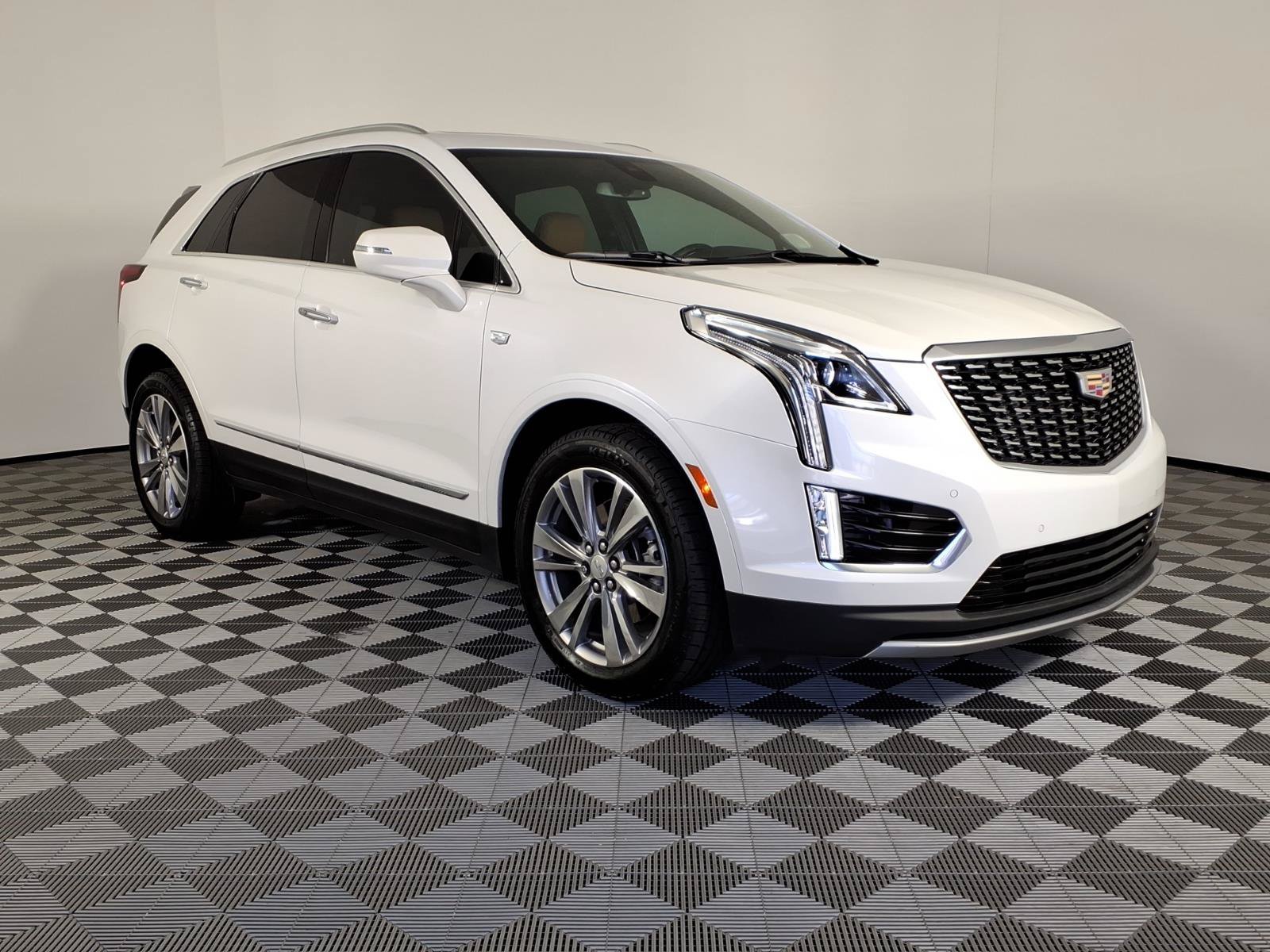 Certified 2024 Cadillac XT5 Premium Luxury FWD image 6