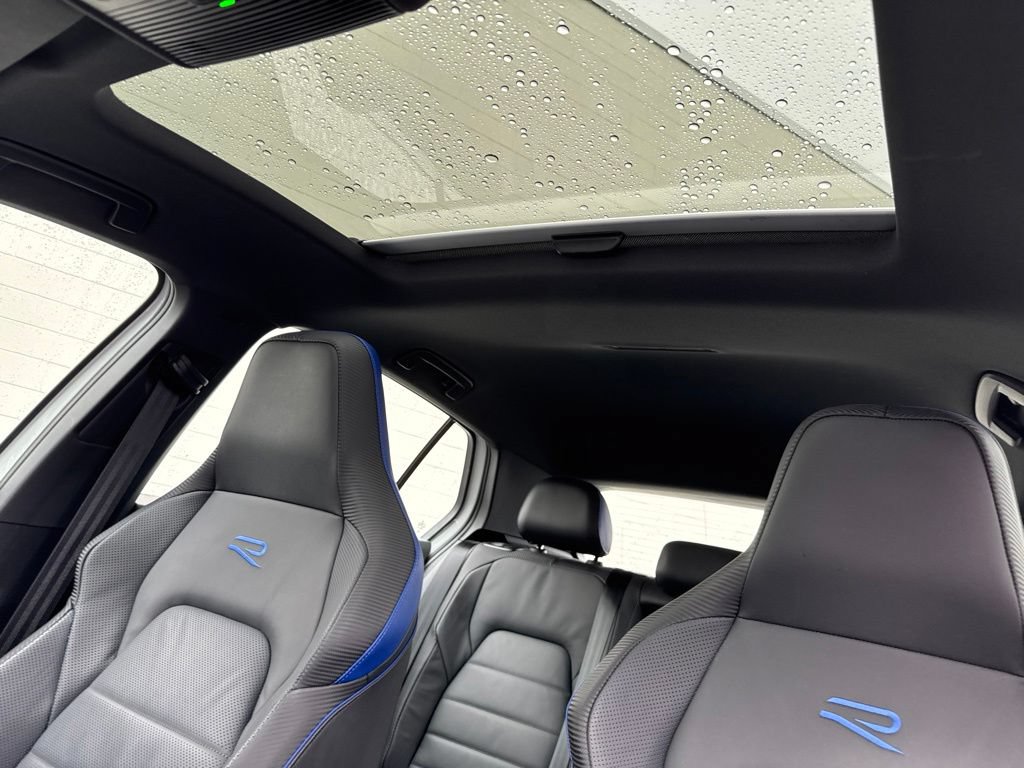 Used 2024 Volkswagen Golf R AWD/4WD image 36