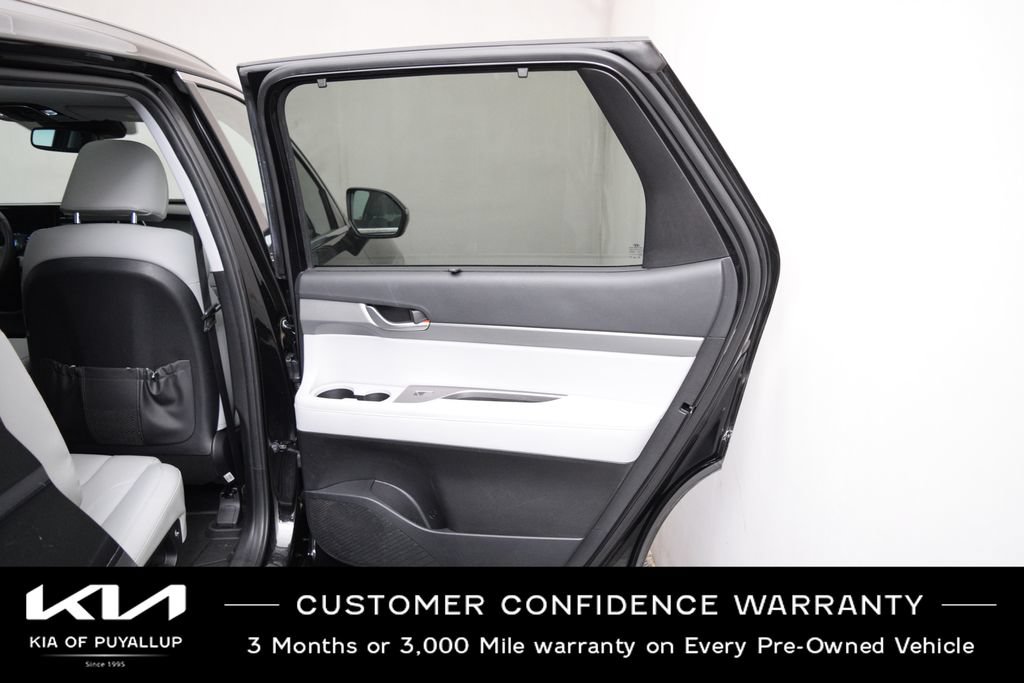 Used 2022 Hyundai Palisade SEL w/ 8P Bench Seat Package AWD/4WD image 13