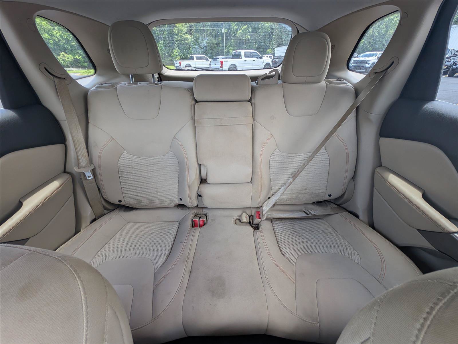 Used 2019 Jeep Cherokee Latitude w/ Popular Appearance Group FWD image 31