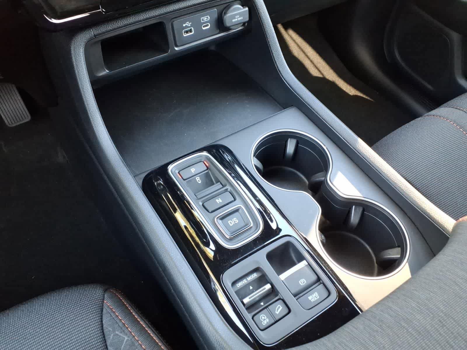Used 2025 Honda Pilot Sport image 23