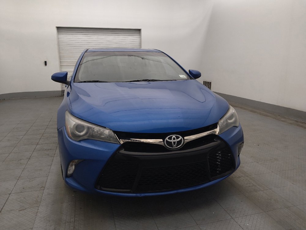 Used 2017 Toyota Camry SE w/ Moonroof Package FWD image 14