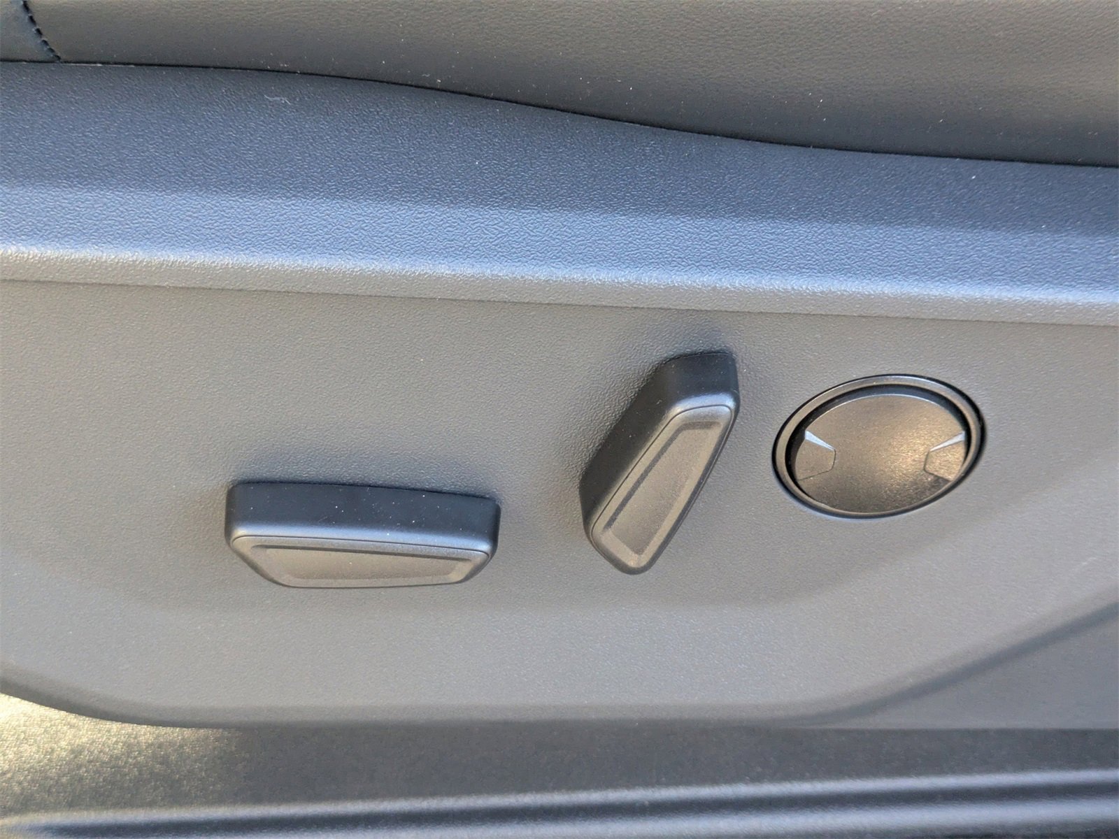 New 2025 Ford Expedition Platinum w/ Stealth Performance Package image 25