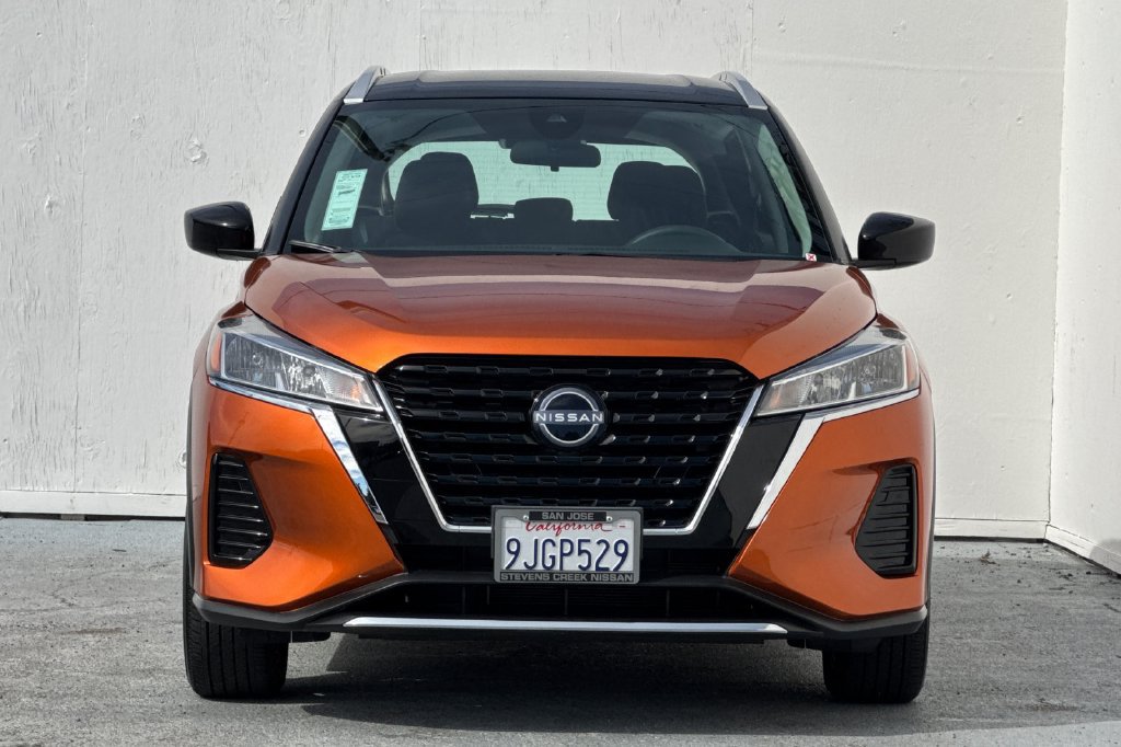 Used 2023 Nissan Kicks SV FWD image 8