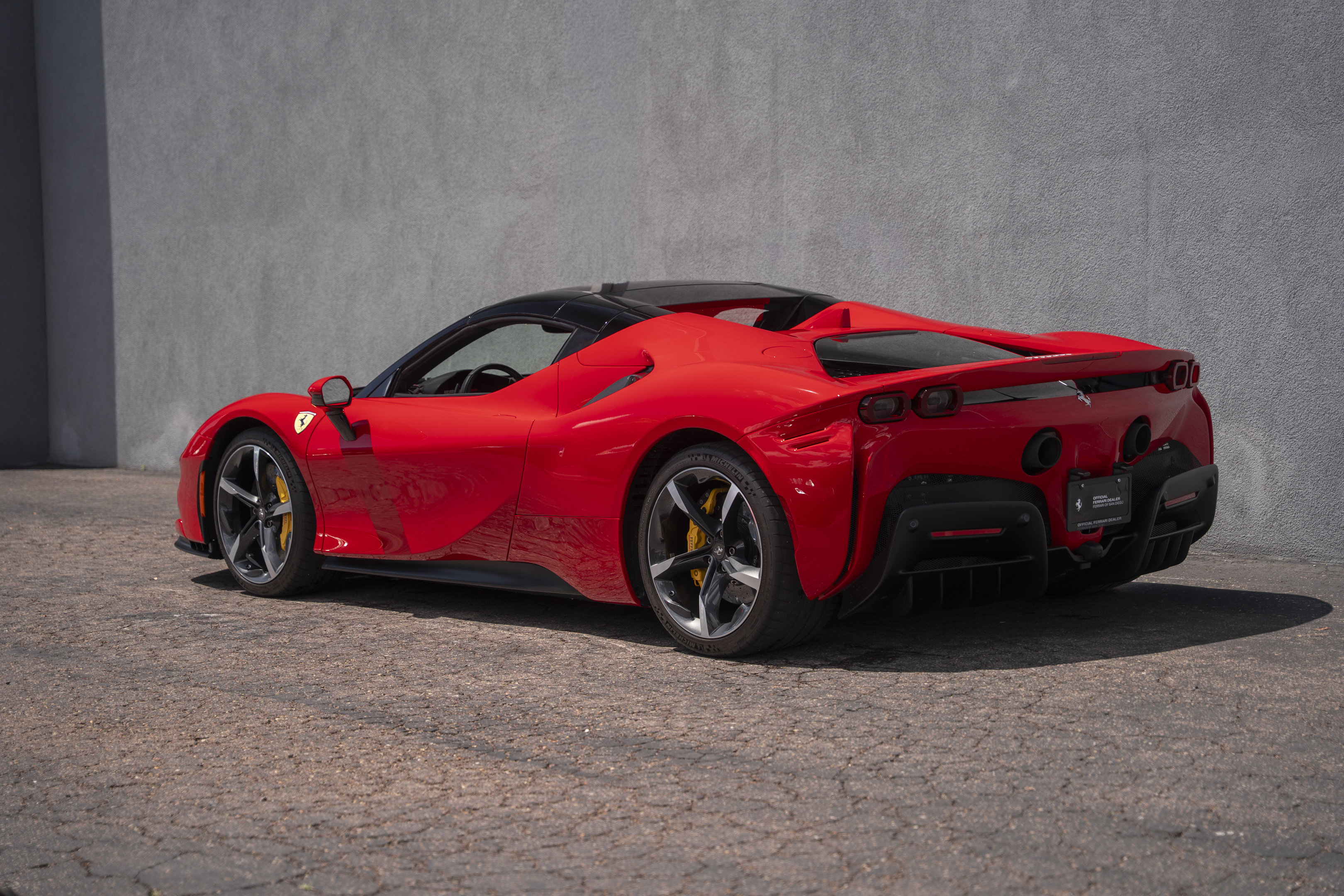 Used 2022 Ferrari SF90 Spider AWD/4WD image 13