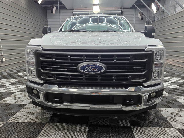 Used 2023 Ford F350 XL w/ XL Chrome Package RWD image 3