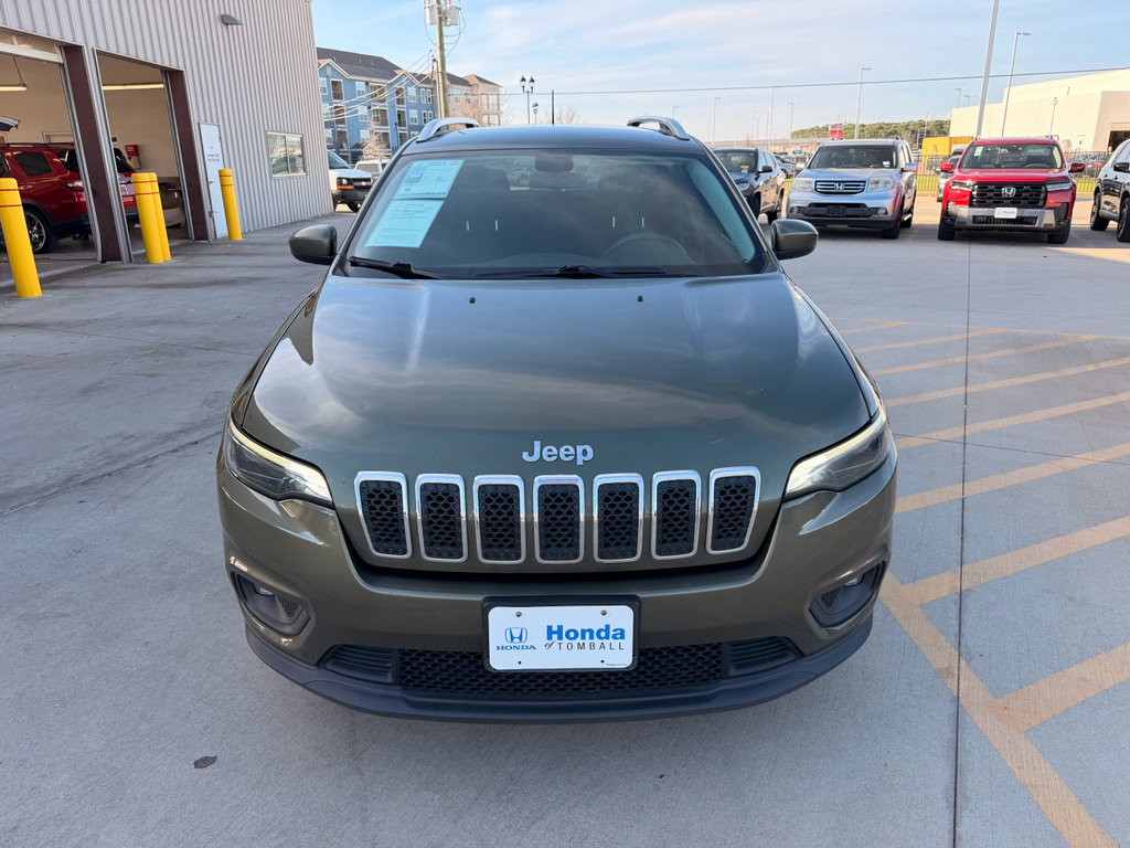 Used 2019 Jeep Cherokee Latitude w/ Popular Appearance Group image 3