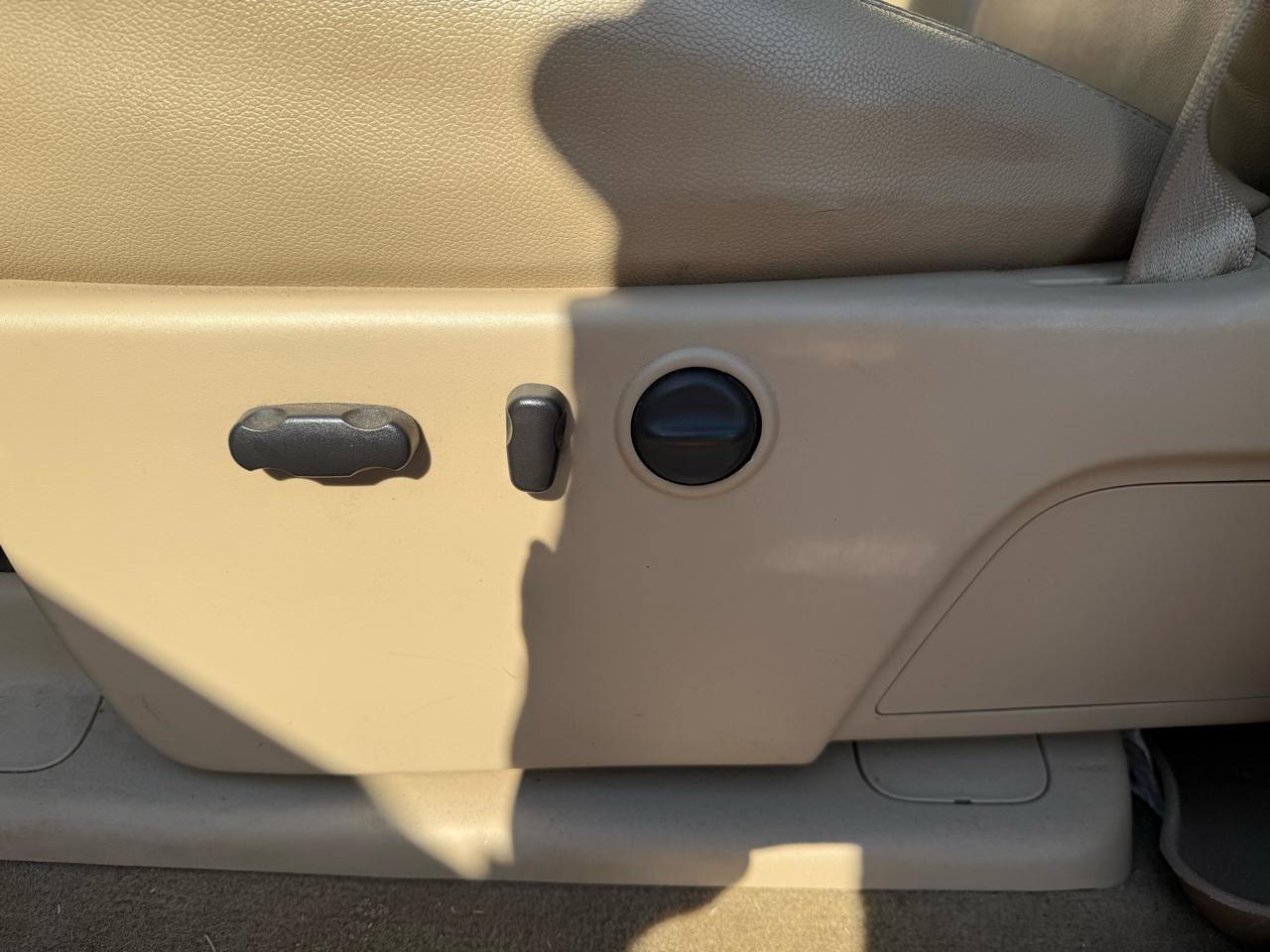 Used 2013 GMC Sierra 2500 SLT w/ SLT Convenience Package image 6