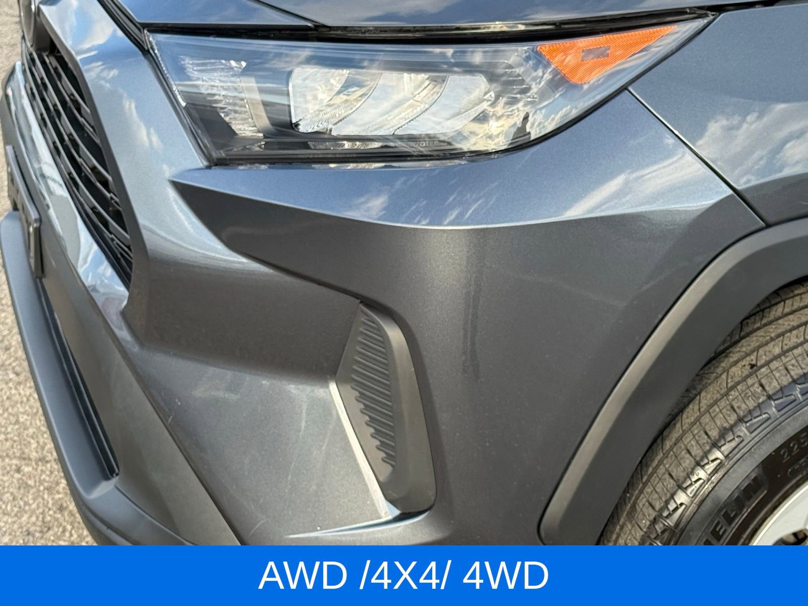 Used 2019 Toyota RAV4 LE AWD/4WD image 12