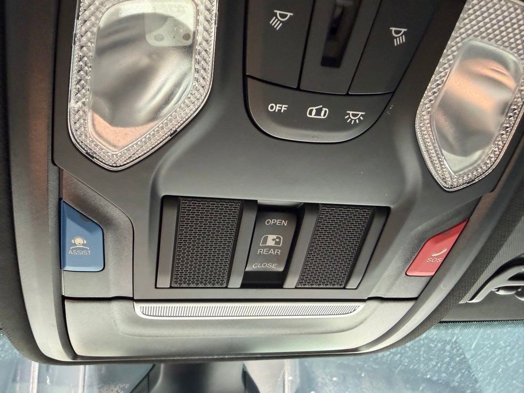 Used 2022 RAM 3500 Tradesman AWD/4WD image 17