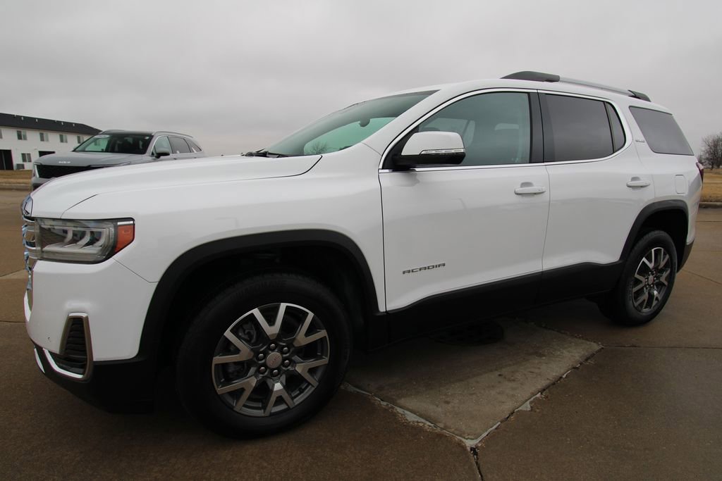 Used 2023 GMC Acadia SLE w/ Driver Convenience Package image 18