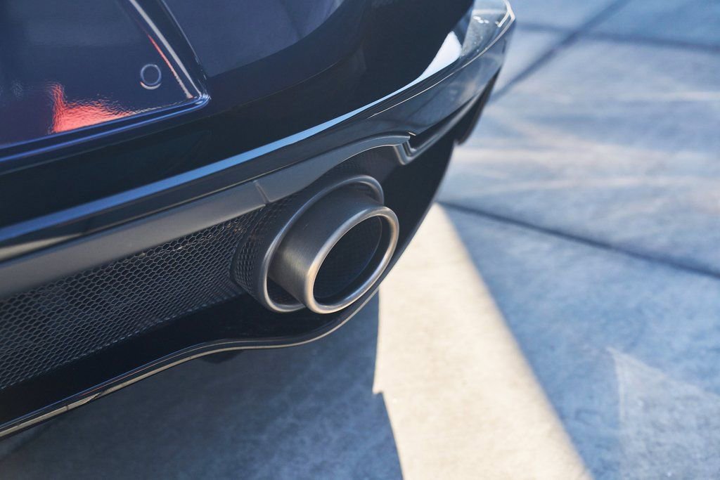 Used 2022 McLaren GT RWD image 13