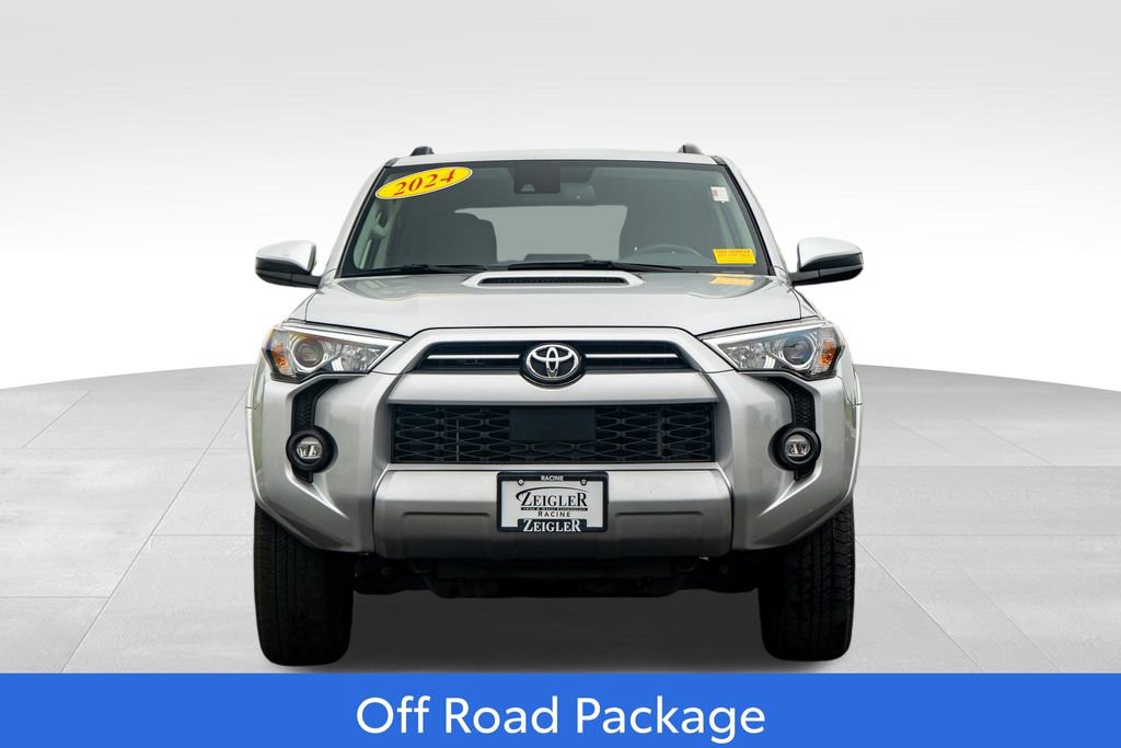 Certified 2024 Toyota 4Runner TRD Off-Road image 2