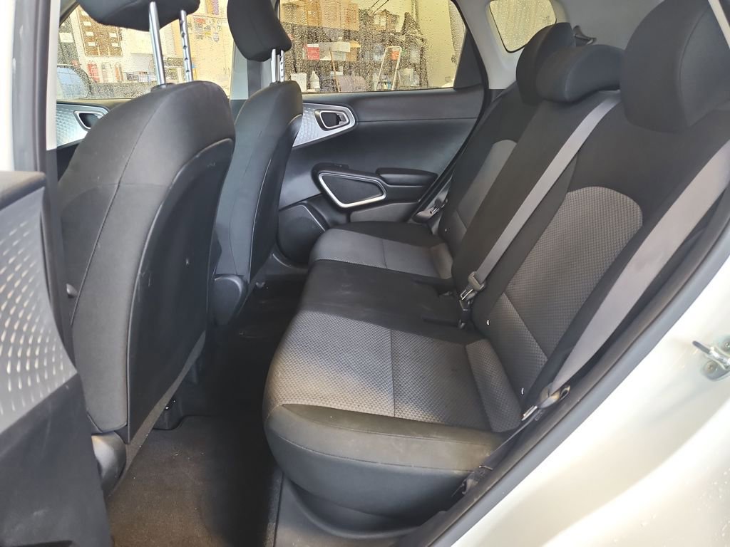 Used 2020 Kia Soul LX image 8