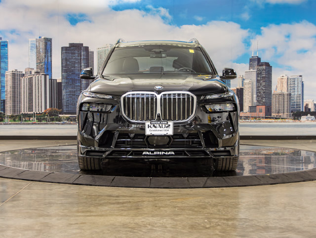 Used 2024 BMW ALPINA XB7 AWD/4WD image 3