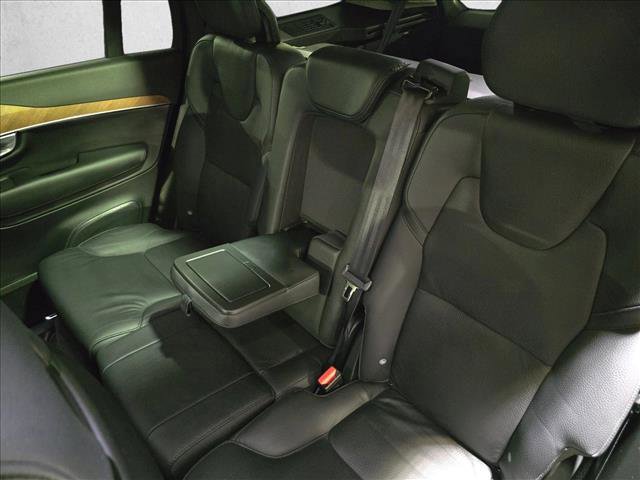 Used 2024 Volvo XC90 B6 Plus w/ Protection Package Premier image 16