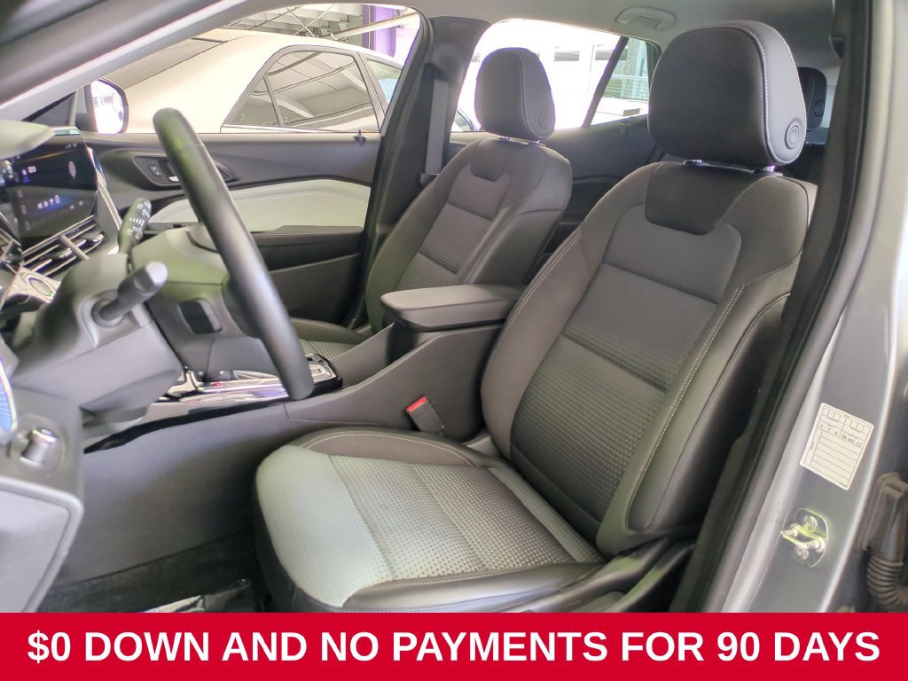 Used 2025 Chevrolet Trax LT w/ LT Convenience Package FWD image 23