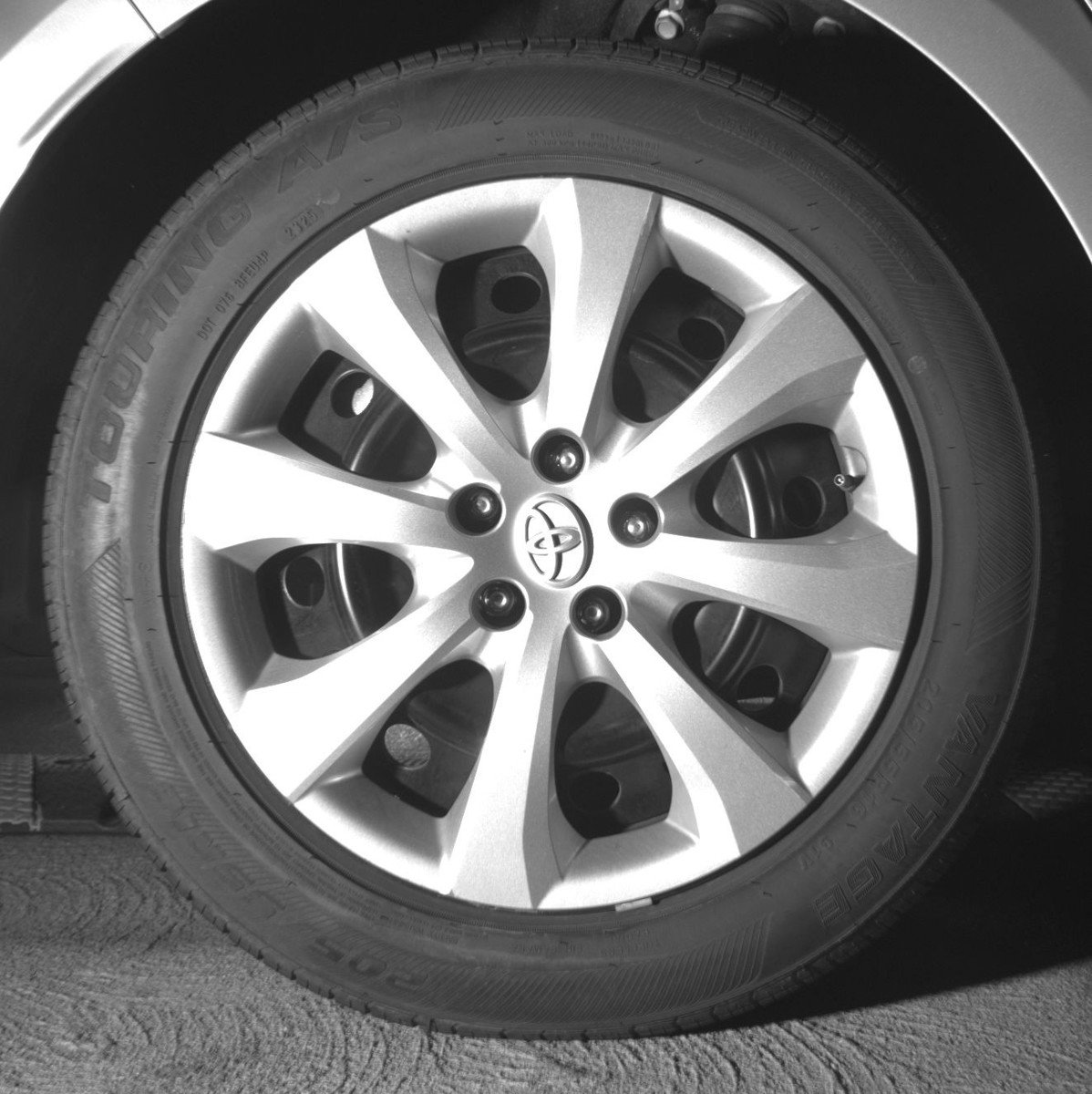 Used 2025 Toyota Corolla LE FWD image 15