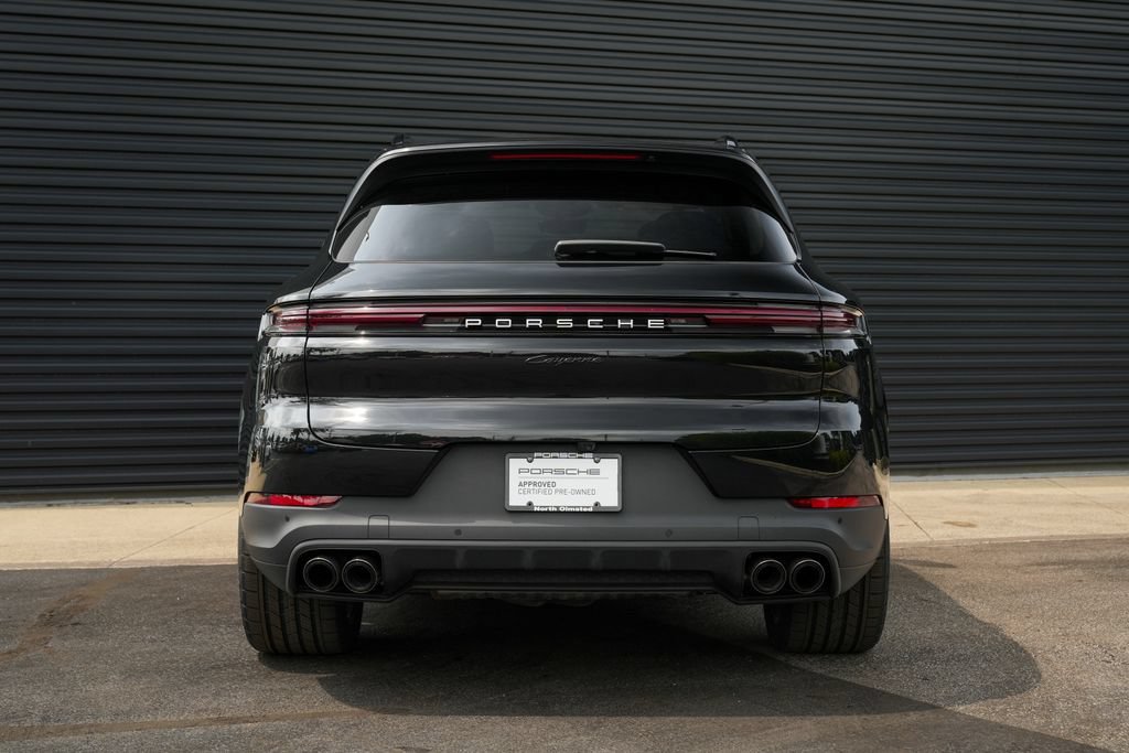 Certified 2025 Porsche Cayenne E-Hybrid AWD/4WD image 15