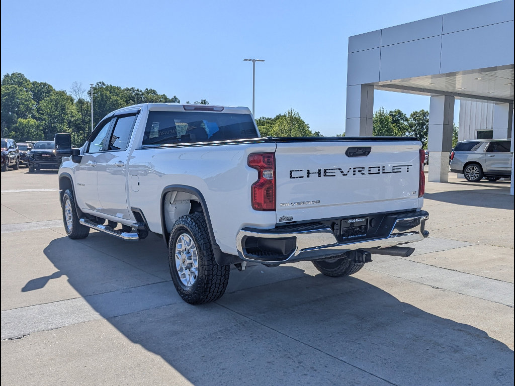 Used 2024 Chevrolet Silverado 3500 LT w/ Convenience Package AWD/4WD image 8