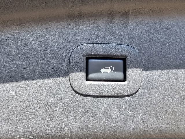 Used 2019 Nissan Armada Platinum w/ Captain's Chairs Package image 33