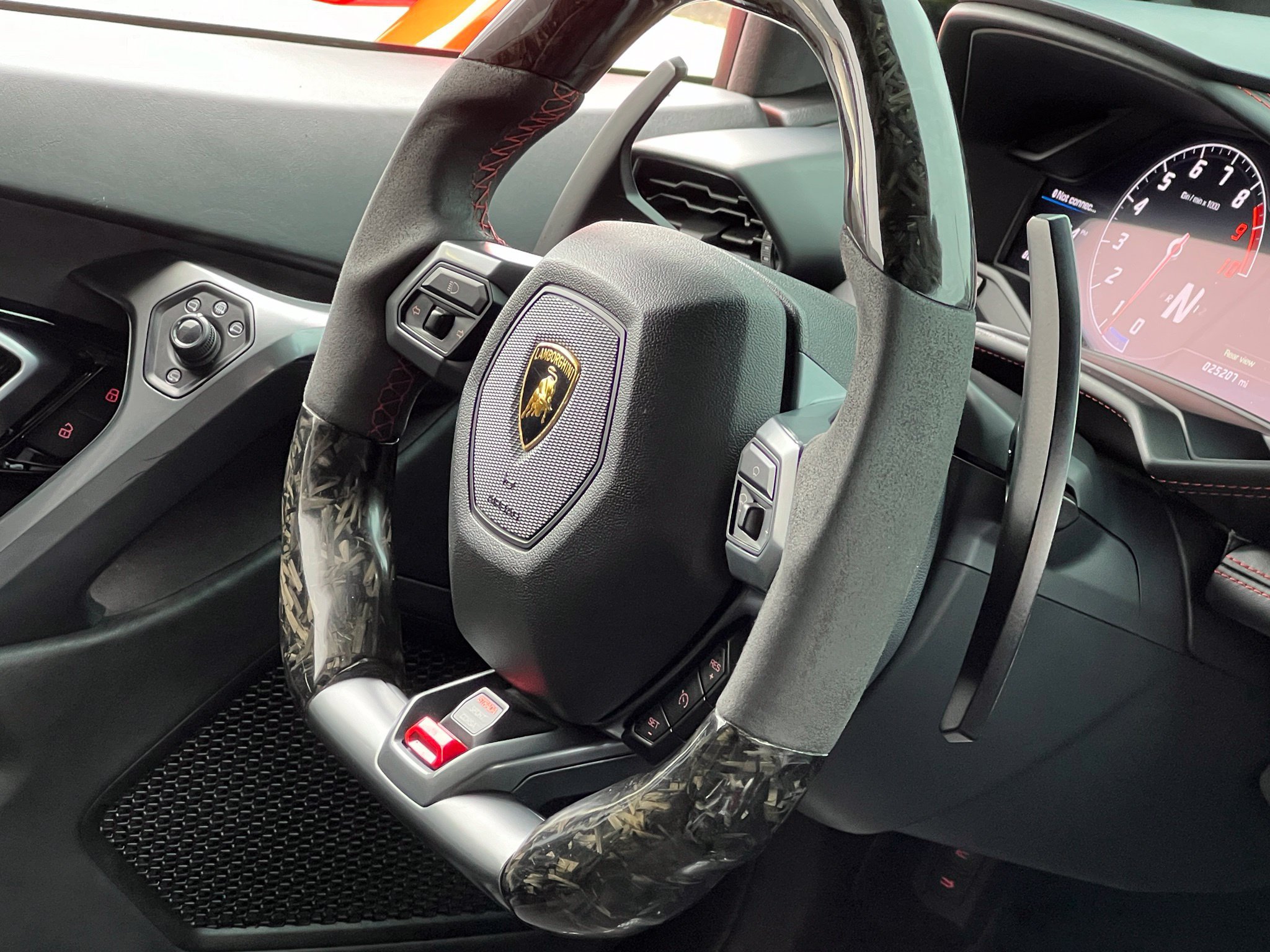 Used 2016 Lamborghini Huracan LP 580-2 RWD image 18