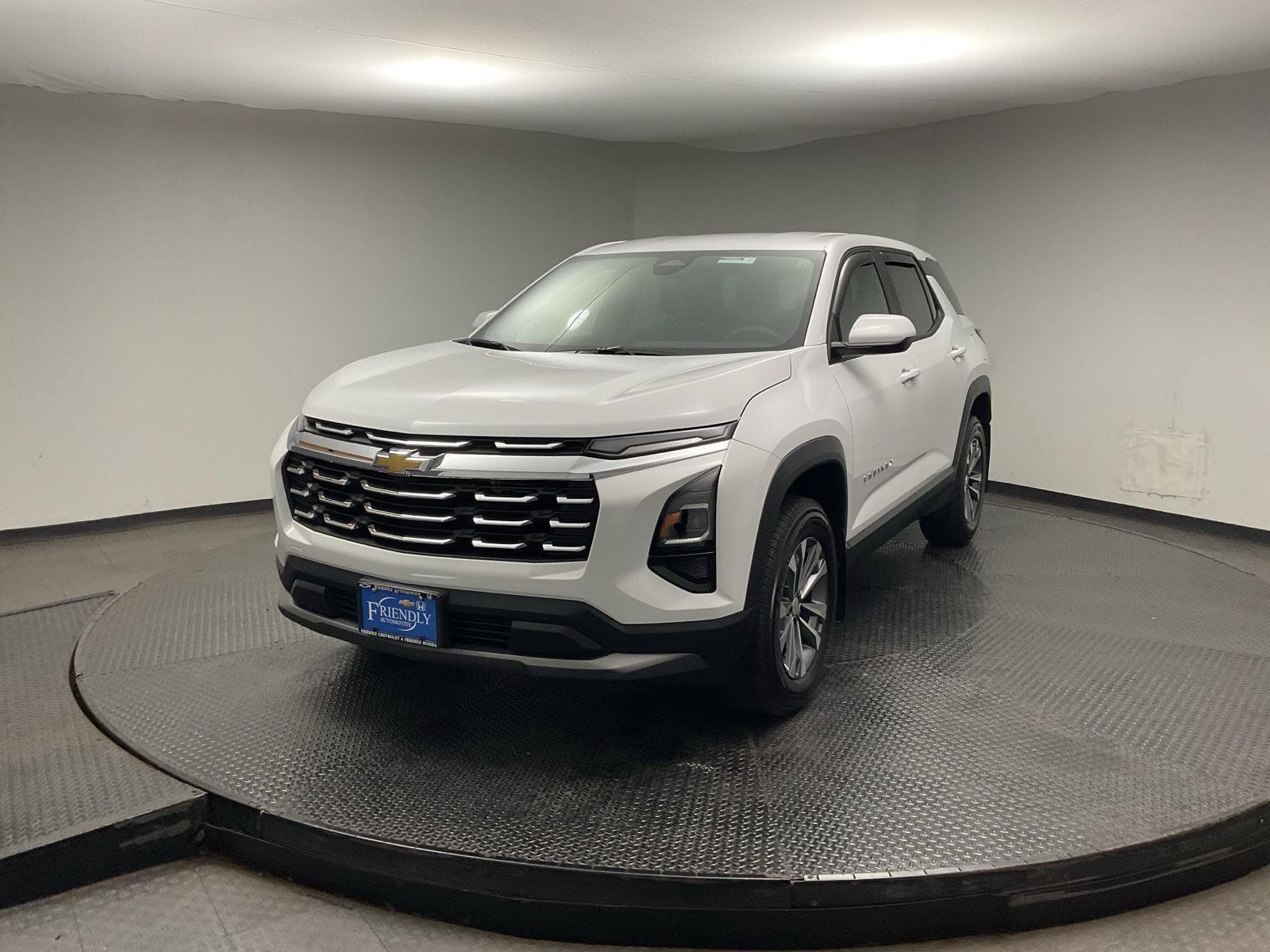 Certified 2026 Chevrolet Equinox LT w/ LPO, Floor Liner Package FWD image 3