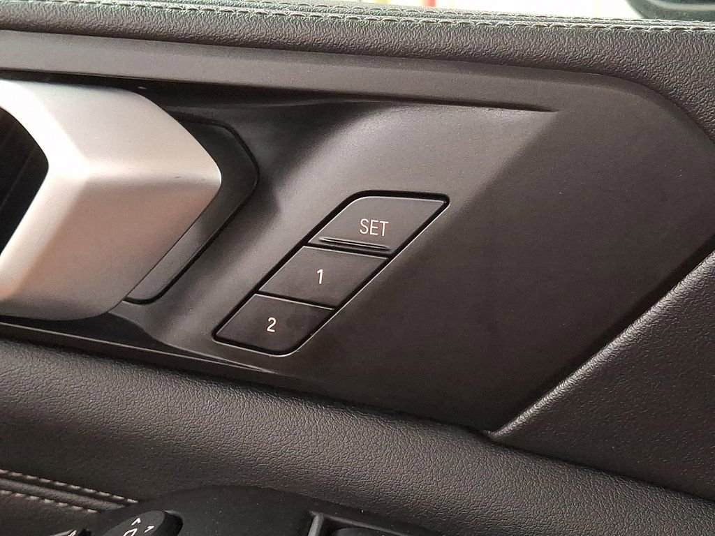 Certified 2024 BMW X5 xDrive40i w/ Premium Package AWD/4WD image 24