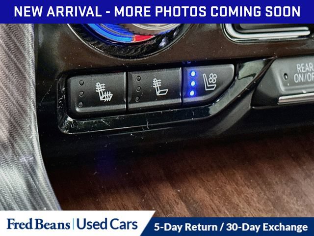 Used 2023 GMC Yukon XL Denali Ultimate AWD/4WD image 28