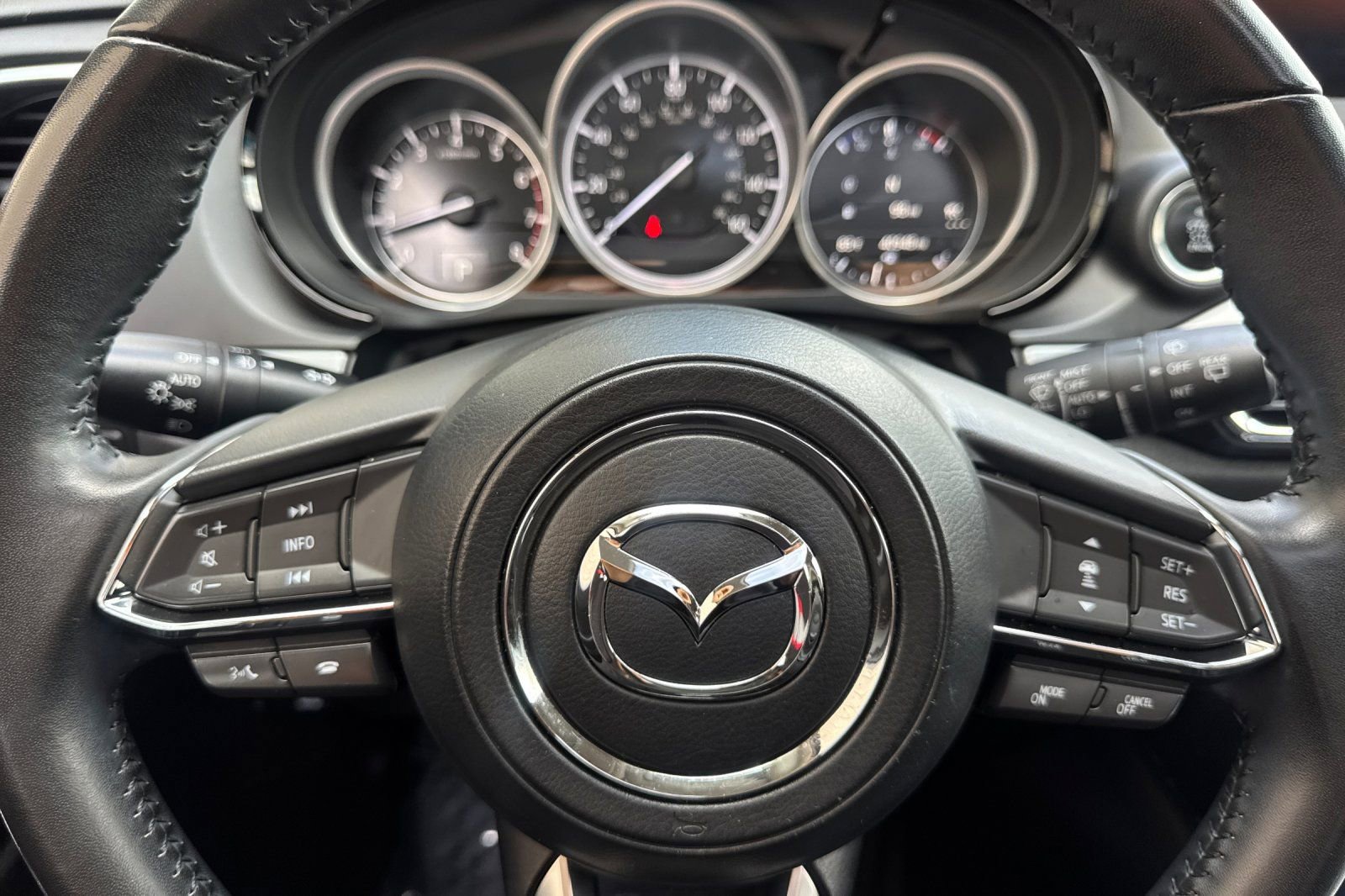 Used 2023 MAZDA CX-9 Touring image 24