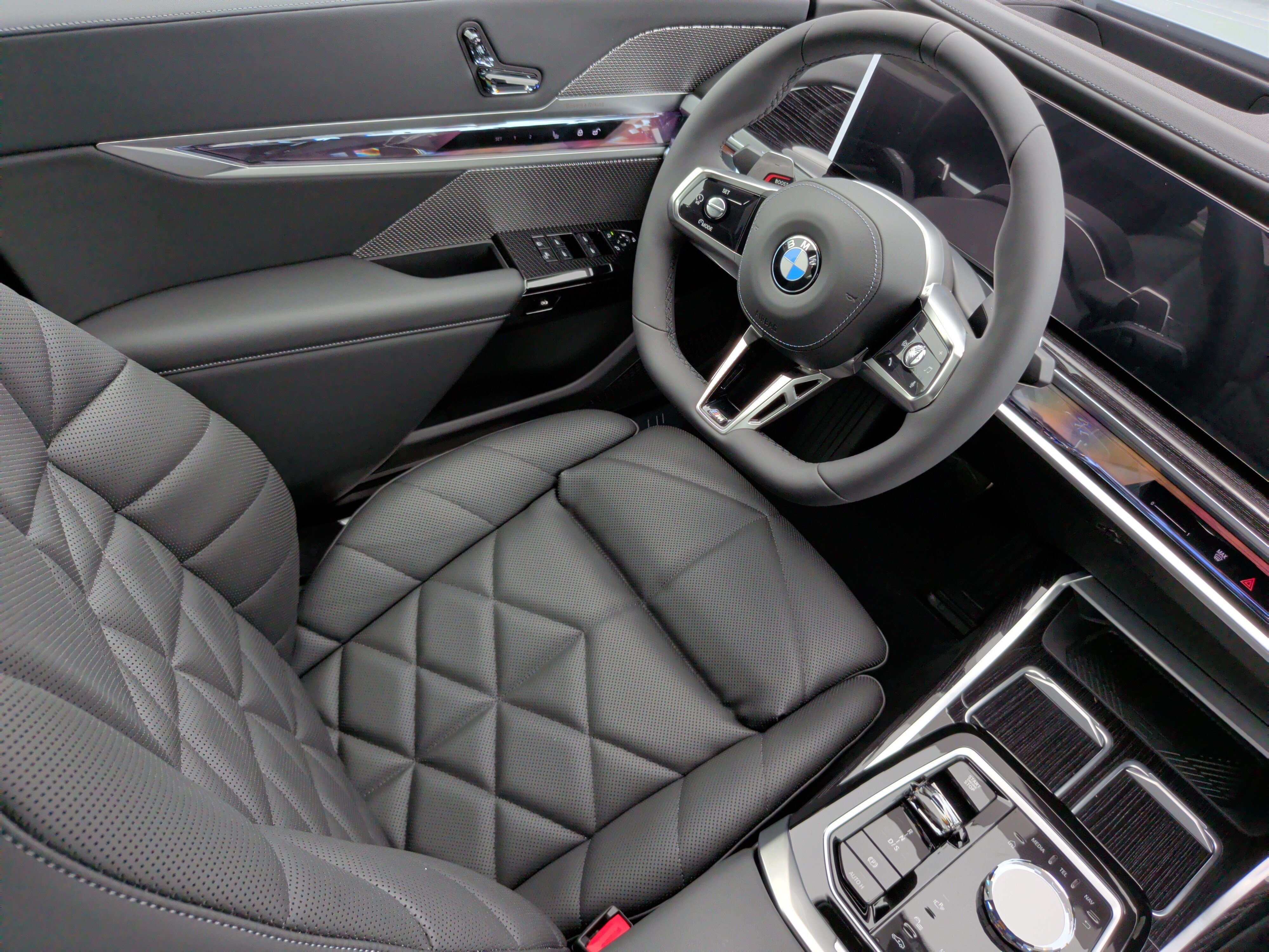 New 2026 BMW 740i RWD image 34
