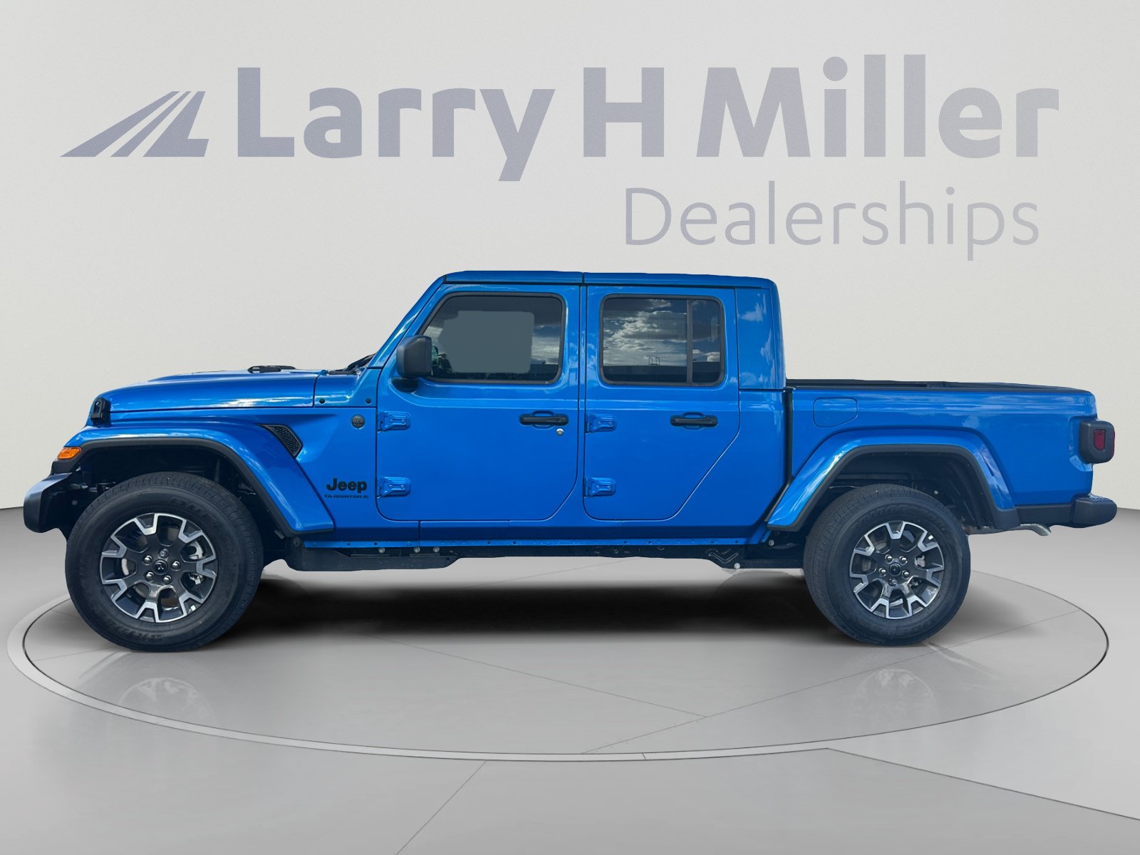 New 2026 Jeep Gladiator Sport AWD/4WD image 2