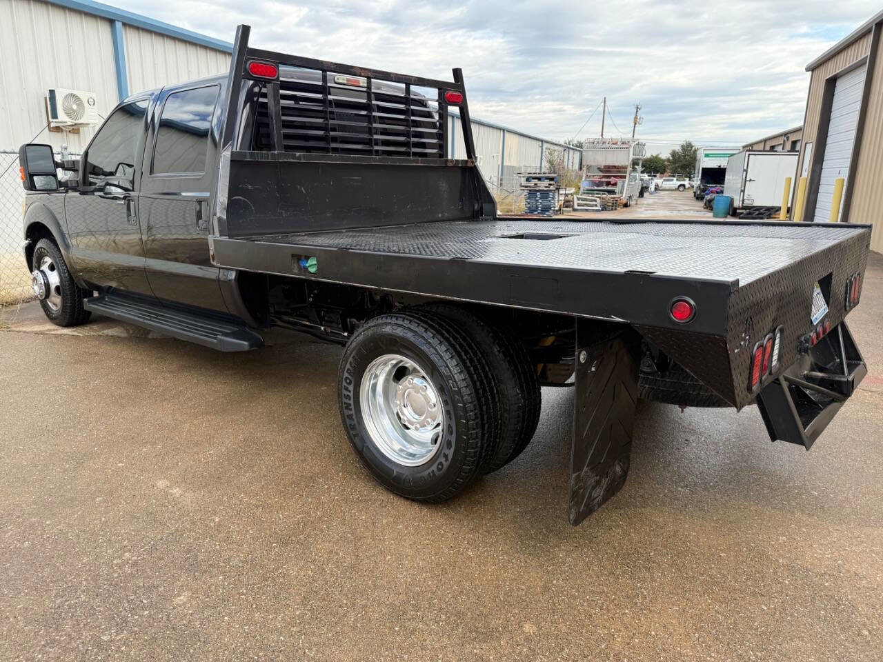 Used 2015 Ford F350 Lariat RWD image 8