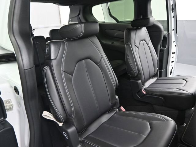New 2025 Chrysler Voyager LX FWD image 15