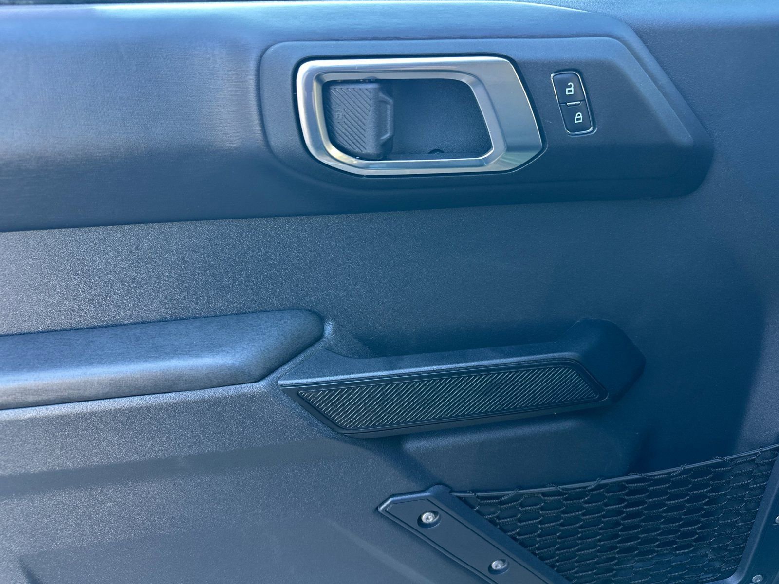 Used 2025 Ford Bronco Badlands image 12